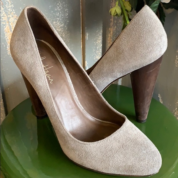Cole Haan Grey Suede Wood Heels๐บ - Picture 12 of 12